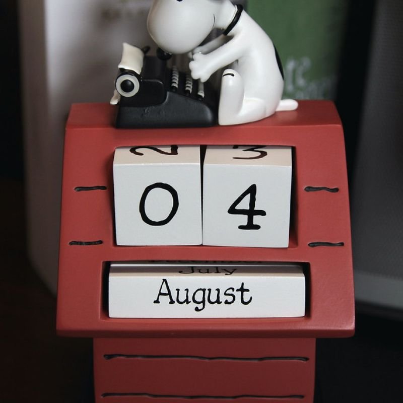 Wooden Desk Calendar